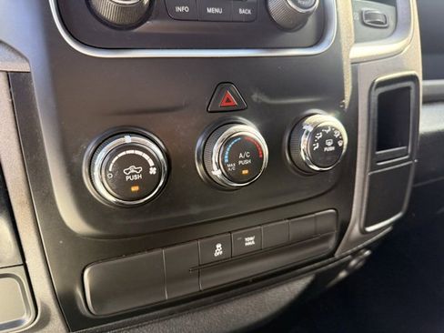 Used 2017 RAM 1500 Express image 20
