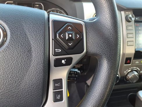Used 2018 Toyota Tundra SR5 w/ SR5 Upgrade Package image 15