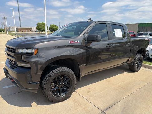 Used 2021 Chevrolet Silverado 1500 LT Trail Boss AWD/4WD image 1