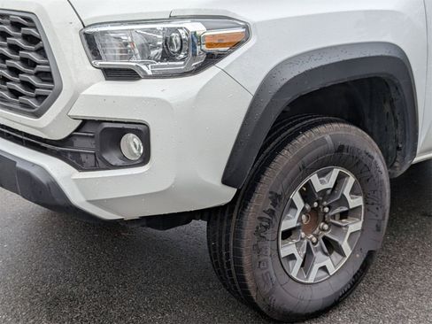 Used 2023 Toyota Tacoma TRD Off-Road image 9