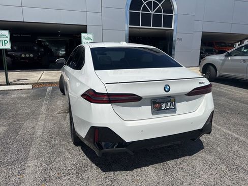 Used 2024 BMW 530i w/ M Sport Package image 4