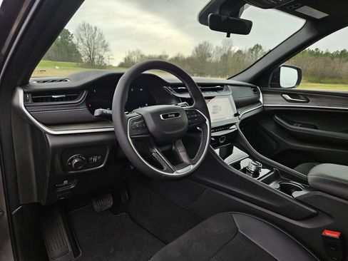 New 2026 Jeep Grand Cherokee Altitude RWD image 14