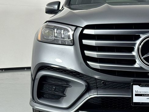 Certified 2025 Mercedes-Benz GLS 450 4MATIC image 15