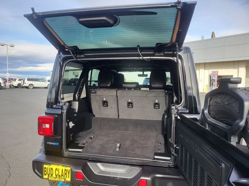 Used 2023 Jeep Wrangler Unlimited Rubicon 4xe w/ Cold Weather Group image 18