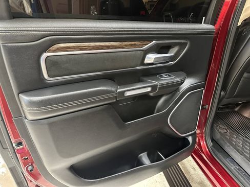 Used 2019 RAM 1500 Laramie AWD/4WD image 19