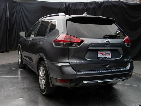 Used 2019 Nissan Rogue SV image 10