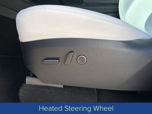 Used 2024 Tesla Model Y Performance image 14