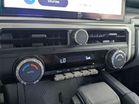 Used 2025 Toyota Tacoma TRD Off-Road AWD/4WD image 22