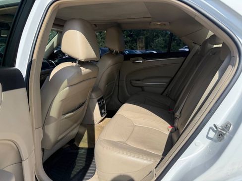 Used 2014 Chrysler 300 AWD w/ Driver Convenience Group image 21