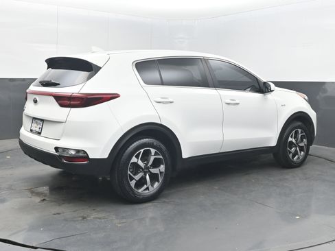 Used 2020 Kia Sportage LX AWD/4WD image 7