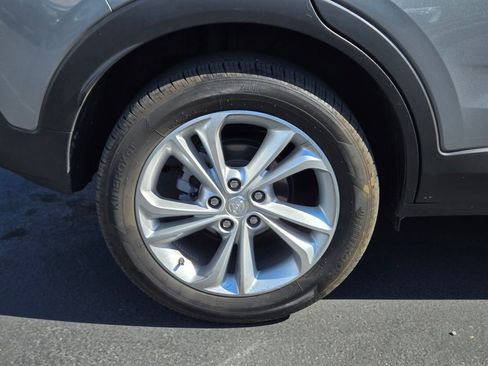 Used 2023 Buick Encore GX Preferred w/ Cold Weather Comfort Package FWD image 3
