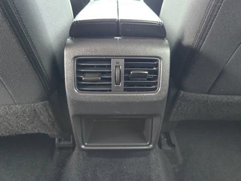Used 2024 Nissan Rogue S AWD/4WD image 27