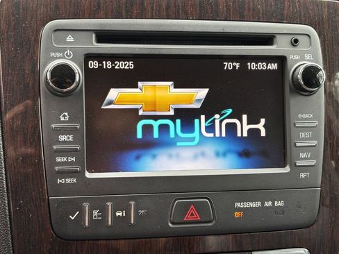 Used 2015 Chevrolet Traverse LT image 16