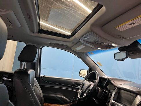 Used 2017 Chevrolet Suburban Premier image 13