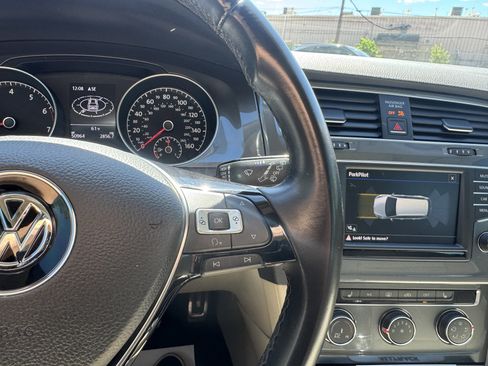 Used 2017 Volkswagen Golf Alltrack SE image 23