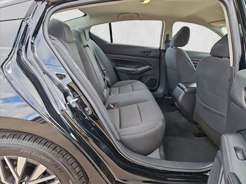 Used 2024 Nissan Altima 2.5 SV image 19