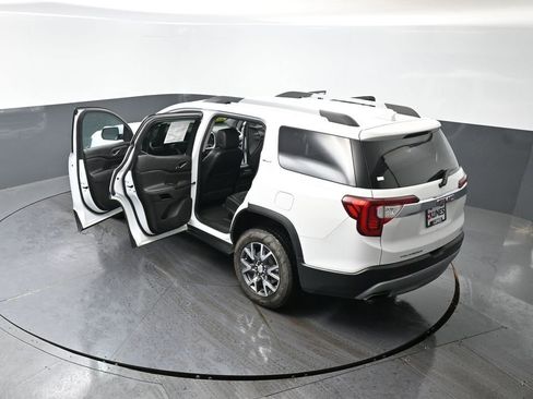 Used 2023 GMC Acadia SLT image 56