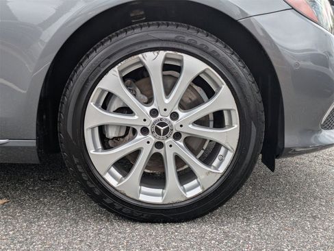 Used 2019 Mercedes-Benz E 300 4MATIC image 11