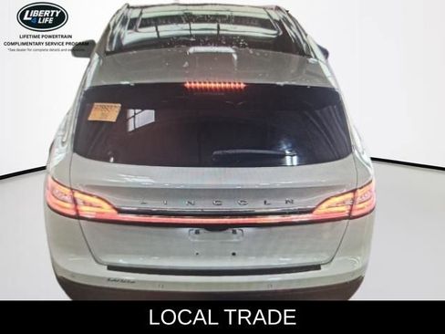 Used 2022 Lincoln Nautilus Reserve image 13