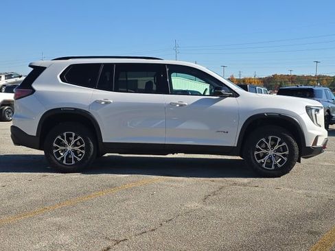 Used 2024 GMC Acadia AT4 image 6