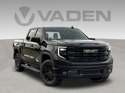 Used 2023 GMC Sierra 1500 Elevation w/ LPO, Elevation Black Package