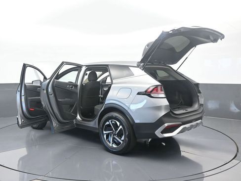 Used 2024 Kia Sportage LX image 76