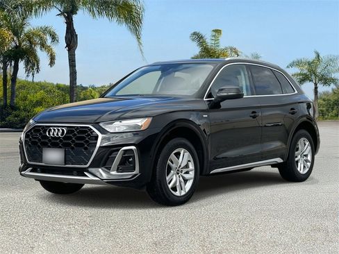 Used 2022 Audi Q5 2.0T Premium image 2