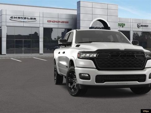Used 2025 RAM 1500 Big Horn AWD/4WD image 18