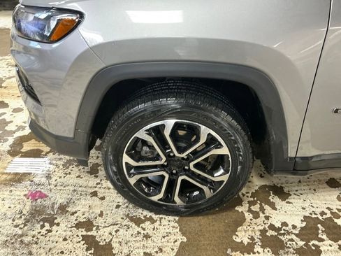 Certified 2022 Jeep Compass Limited AWD/4WD image 11