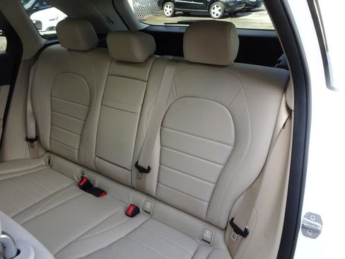 Used 2020 Mercedes-Benz GLC 300 4MATIC image 12