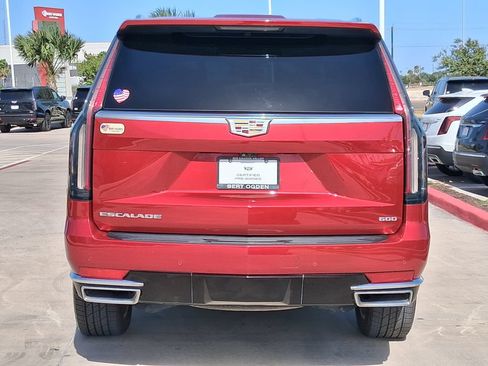 Used 2022 Cadillac Escalade Premium Luxury w/ Performance Package AWD/4WD image 5