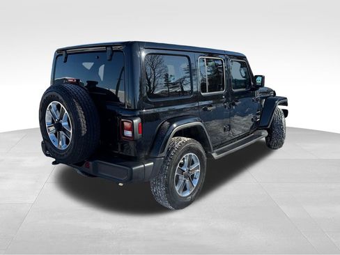 Used 2022 Jeep Wrangler Unlimited Sahara w/ Cold Weather Group image 8