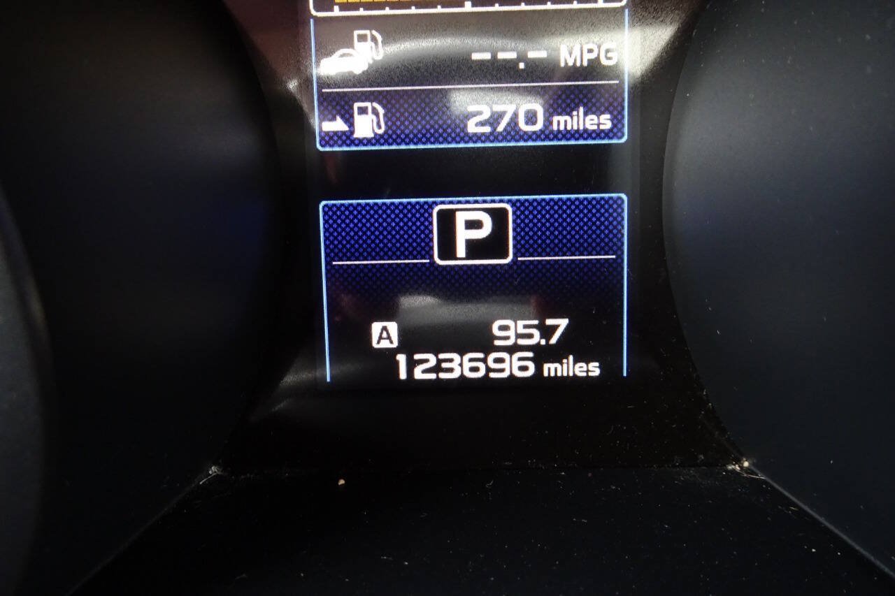 Used 2015 Subaru Outback 2.5i Premium AWD/4WD image 22