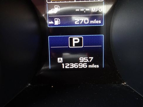 Used 2015 Subaru Outback 2.5i Premium AWD/4WD image 22