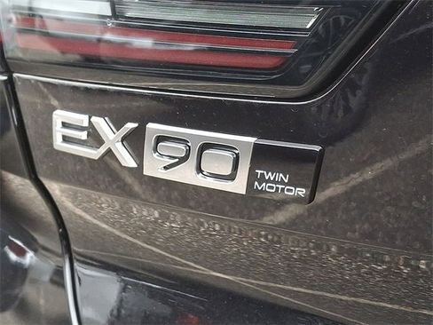 New 2025 Volvo EX90 Plus image 6