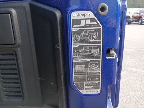 Used 2019 Jeep Wrangler Unlimited Rubicon image 32