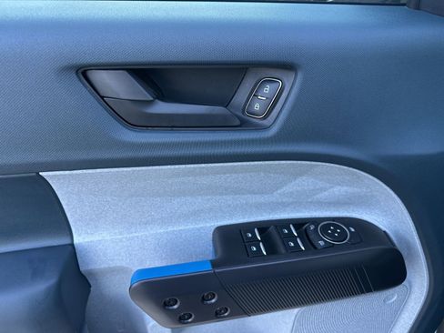 New 2025 Ford Maverick XLT image 11