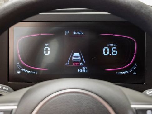 Certified 2025 Kia Sportage LX AWD/4WD image 12