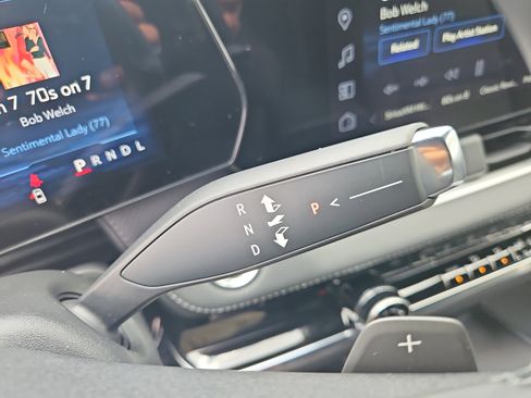 Used 2025 Chevrolet Equinox LT image 18