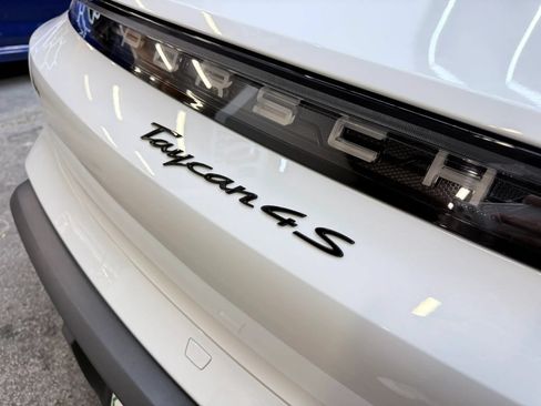Used 2021 Porsche Taycan 4S AWD/4WD image 10
