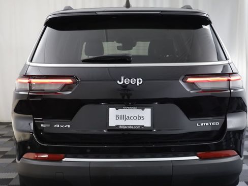 Used 2022 Jeep Grand Cherokee L Limited w/ MOPAR Finishing Package AWD/4WD image 16