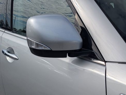 Used 2024 Nissan Armada SV image 10