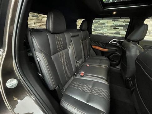 Used 2022 Mitsubishi Outlander SEL AWD/4WD image 42