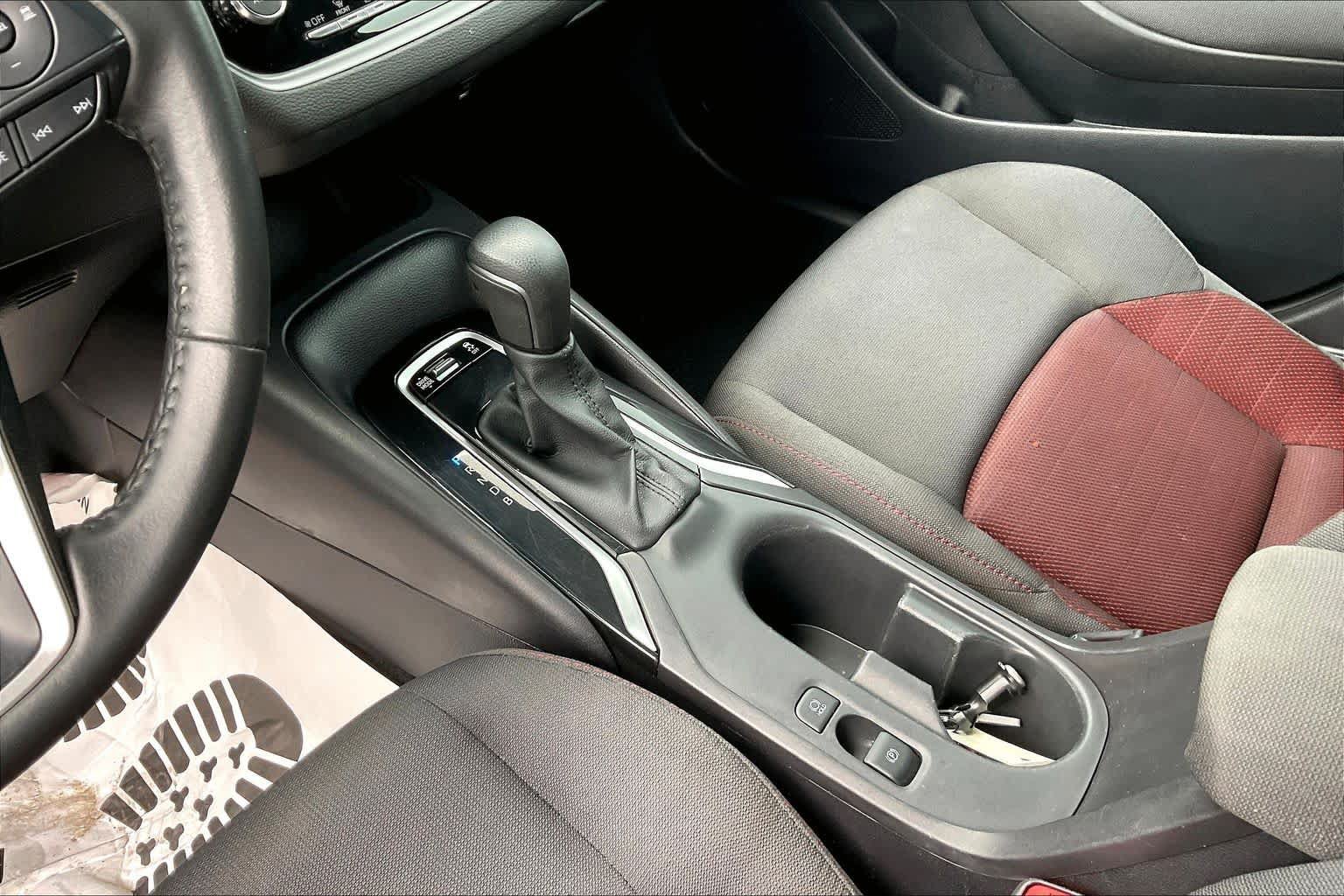 Used 2026 Toyota Corolla SE FWD image 16
