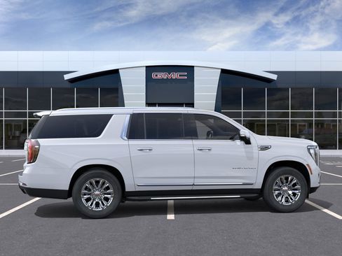 New 2026 GMC Yukon XL Denali RWD image 5