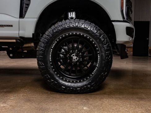 Used 2026 Ford F250 Platinum image 12