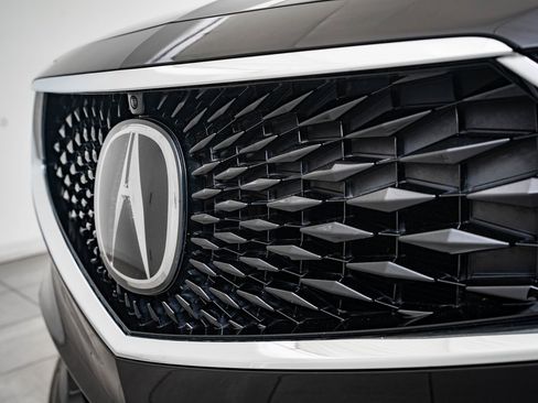 Used 2023 Acura MDX SH-AWD w/ Advance Package image 3