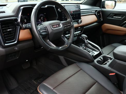 Certified 2024 GMC Canyon AT4 w/ AT4 Premium Package AWD/4WD image 3