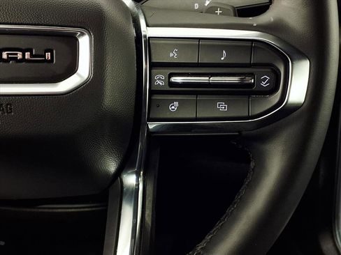 Used 2025 GMC Yukon Denali image 21