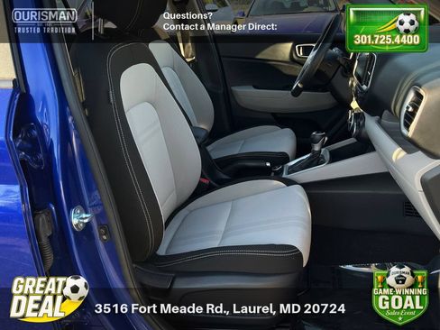 Used 2025 Hyundai Venue SEL FWD image 19
